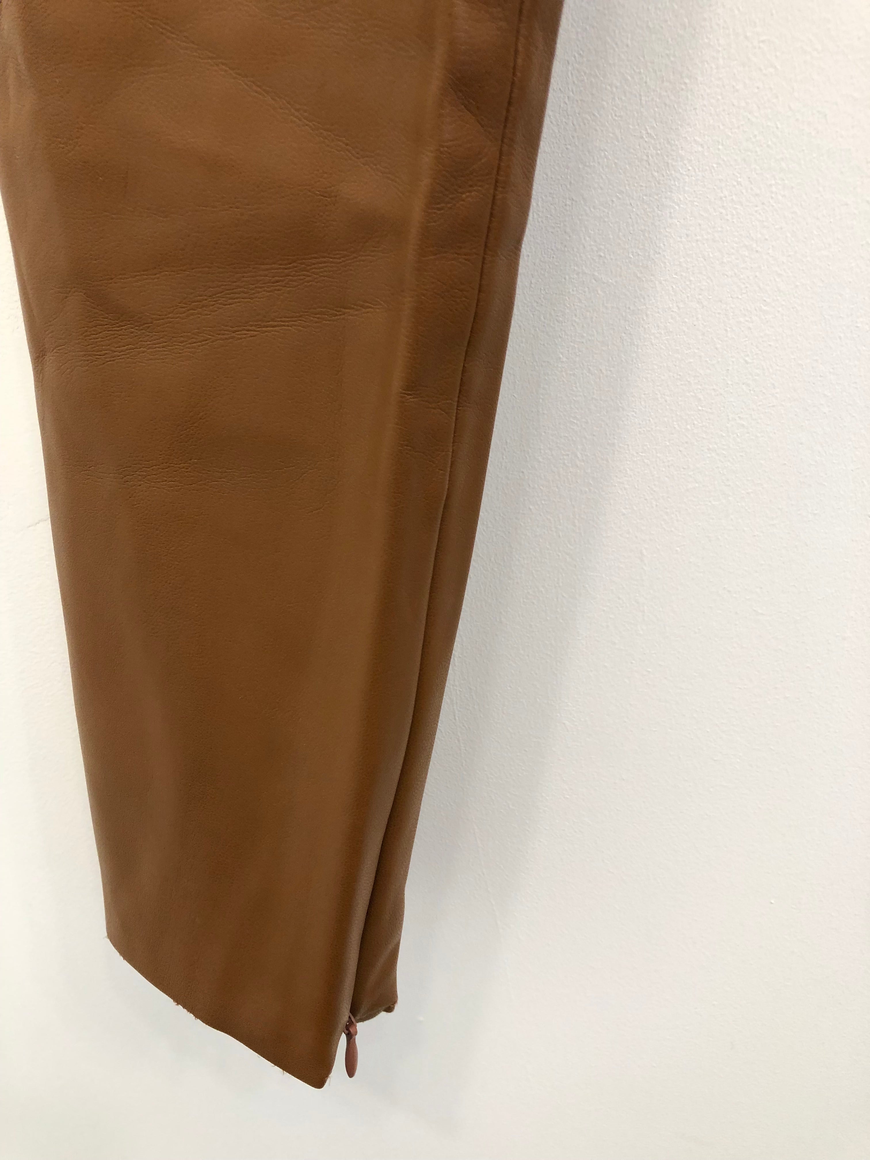Zara Bukser